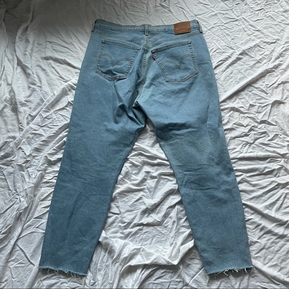 NWOT Levi's Wedgie Skinny Jeans Light Wash 16W Raw Hem - Picture 4 of 13